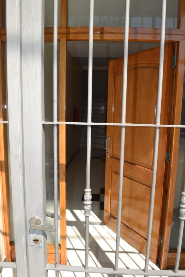 Apartamento Departamento Completo, Cochera, Parrilla. Zona Parque *
